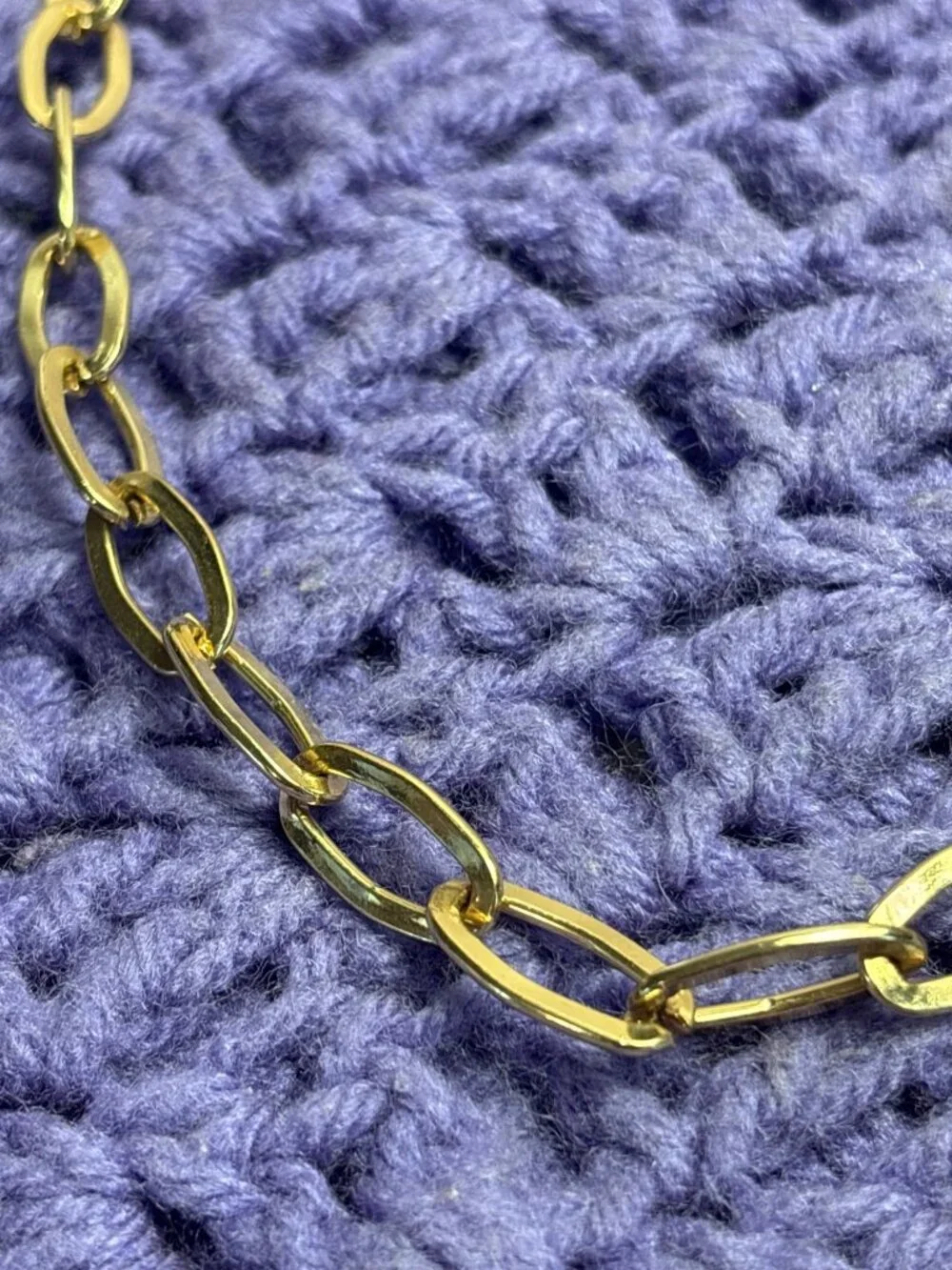 Goldtone Oval Link Chain Necklace Lobster Clasp 20 - 23 inches Long